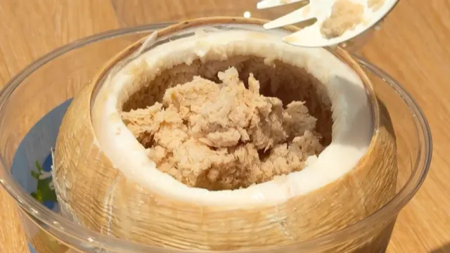 瑞幸限量椰子蛋椰肉變紫，原來是正常現象？的封面圖片
