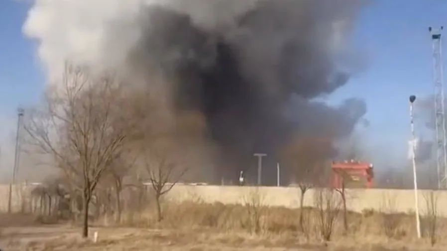 內蒙包頭包鋼分廠爆炸現「蘑菇雲」 消防救出5人40餘傷者送醫的封面圖片