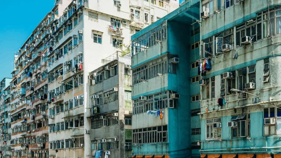 從「房住不炒」到簡樸房　特區政府直面劏房老大難的封面圖片