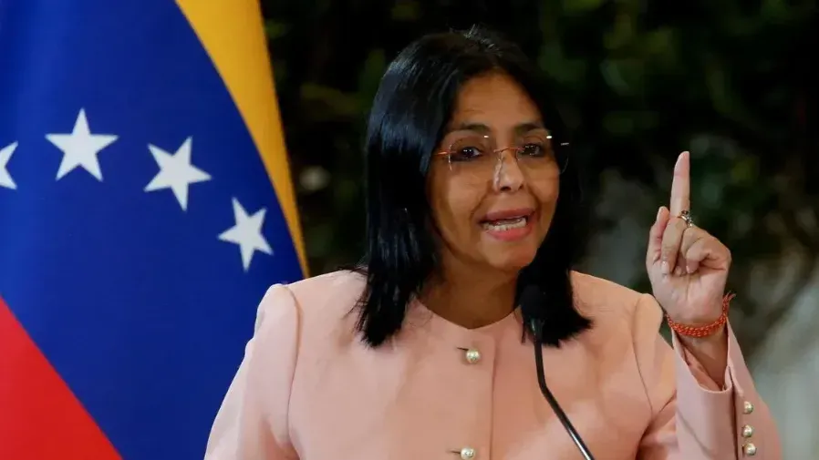 美委局勢升級：特朗普宣稱羅德里格斯宣誓就職 委副總統強硬反駁堅挺馬杜羅的封面圖片