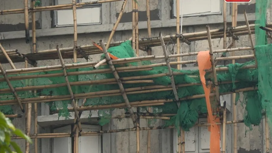 大埔宏福苑 5 級火｜周五起移除 3 座大廈燒毀外牆棚架 屋宇署將推棚網新標準的封面圖片