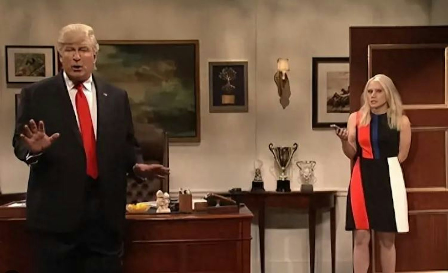 傳聞《特朗普愛上在白宮當保潔的我》等短劇在海外爆火，實則為假。（來源：網絡）