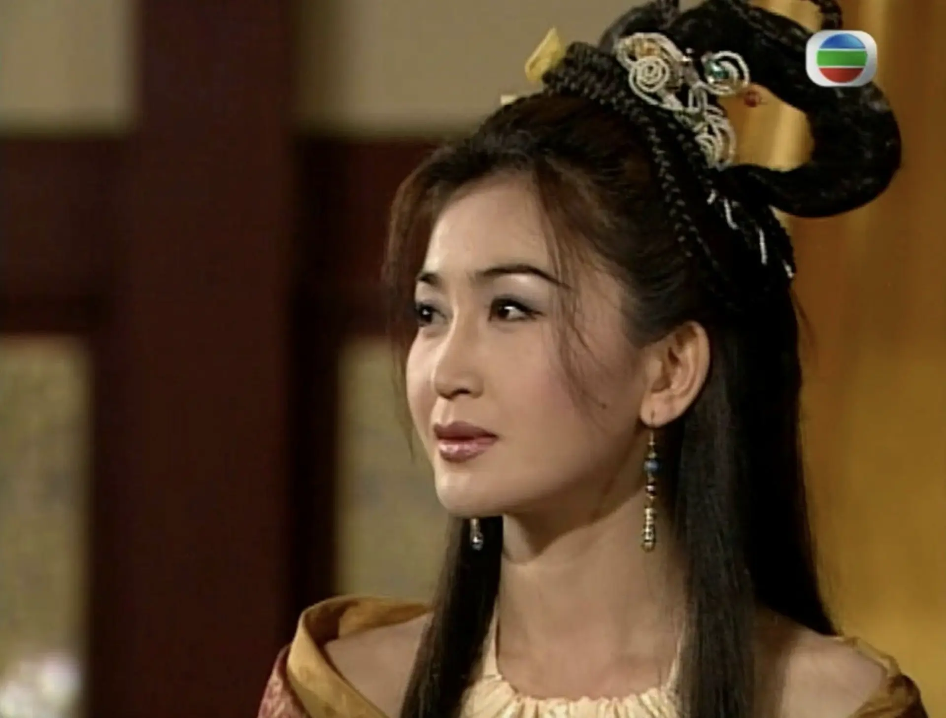 向來以絕美氣質與精湛演技圈粉的溫碧霞，憑藉經典影視角色深入人心，其中她飾演的妲己更是業界經典天花板。不同於其他版本的妲己，溫碧霞完美融合清純與妖冶的獨特氣質。(圖：小紅書)