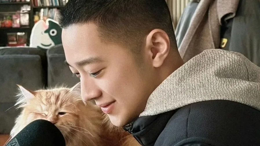 賴冠霖首揭退圈內幕｜經紀人勸「寧願約炮別戀愛」衝擊三觀　轉幕後奪國際大獎的封面圖片