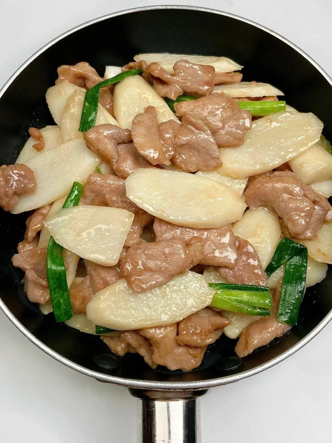 掌握選肉、腌制、火候3大秘訣，輕鬆炒出嫩到筷子夾不住的豬肉。（示意圖來源：小紅書）