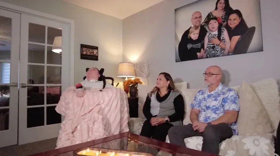 儘管亞歷克斯缺少能夠負責看和聽的腦部組織，但她的感知能力卻讓所有人驚歎。（來源：網絡）