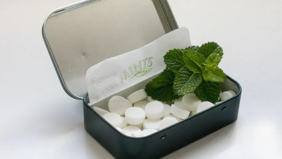 別再只把薄荷糖當零食！英國研究：它能幫你對抗傷風的封面圖片