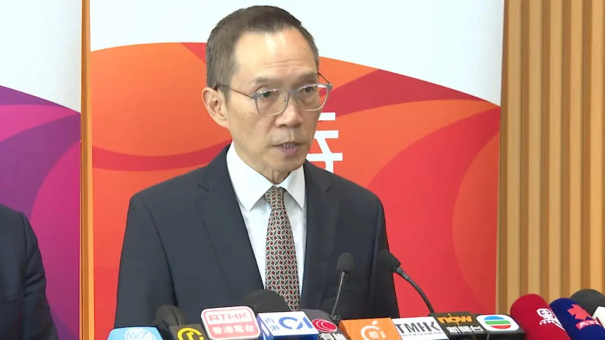 對於部門首長的責任，政府撤回向已退休物流署署長頒授勳銜的決定，此舉既承認其未直接參與事件疏失，亦象徵性地提示領導層須對部門文化與監督體系負起責任。(圖：網絡截圖)