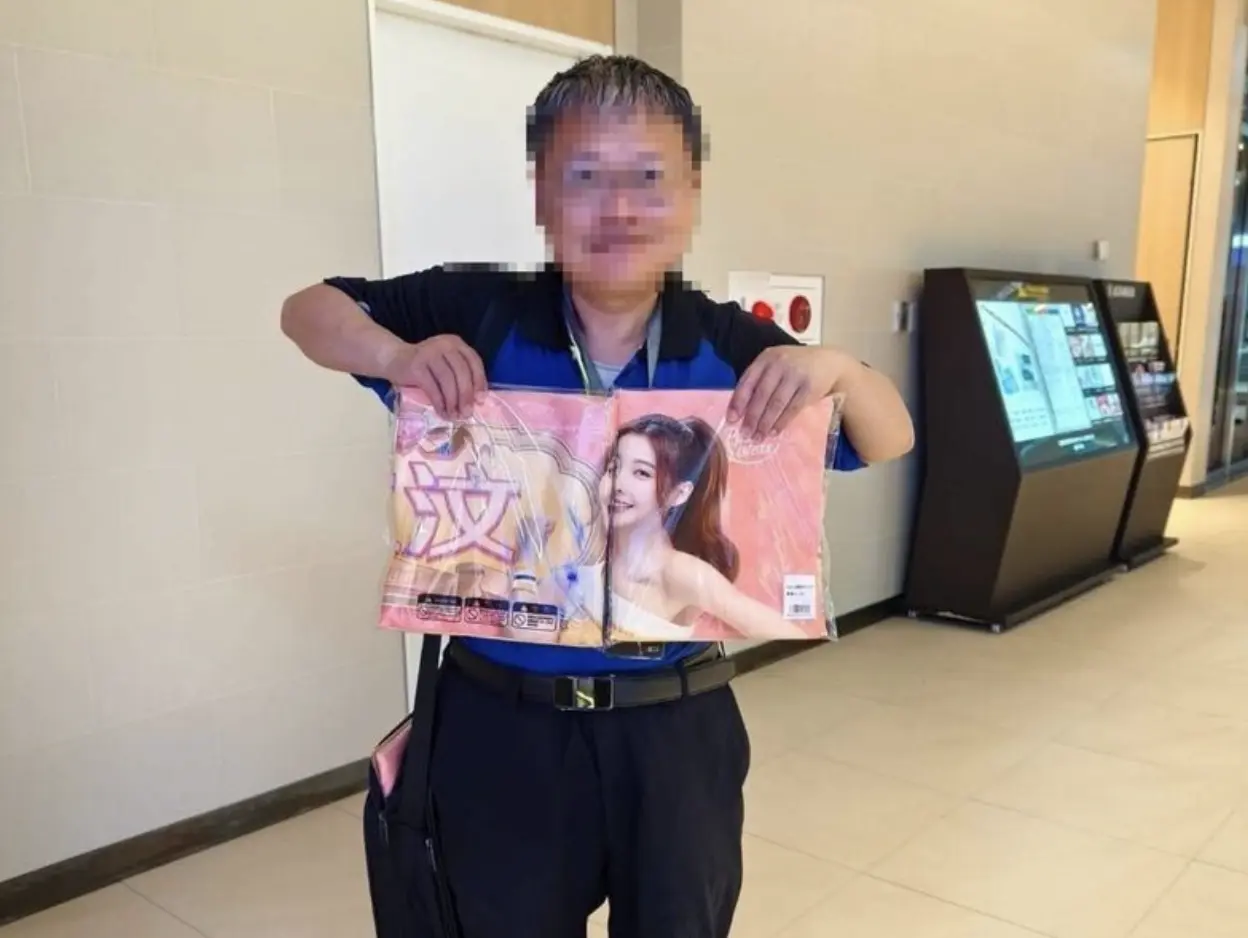 長期以來，許男不斷於社群平台標註汶汶帳號，頻繁私訊示愛、傳送日常內容，持續的騷擾行為造成汶汶極大困擾。汶汶經向所屬經紀公司反映後，雙方同步全面封鎖許男，不僅關閉社群互動權限，也禁止其參與所有官方及私人相關活動。(圖：網絡截圖)
