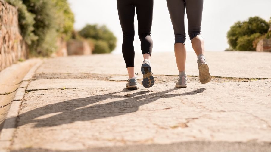 每週至少150分鐘的有氧運動也是很重要的