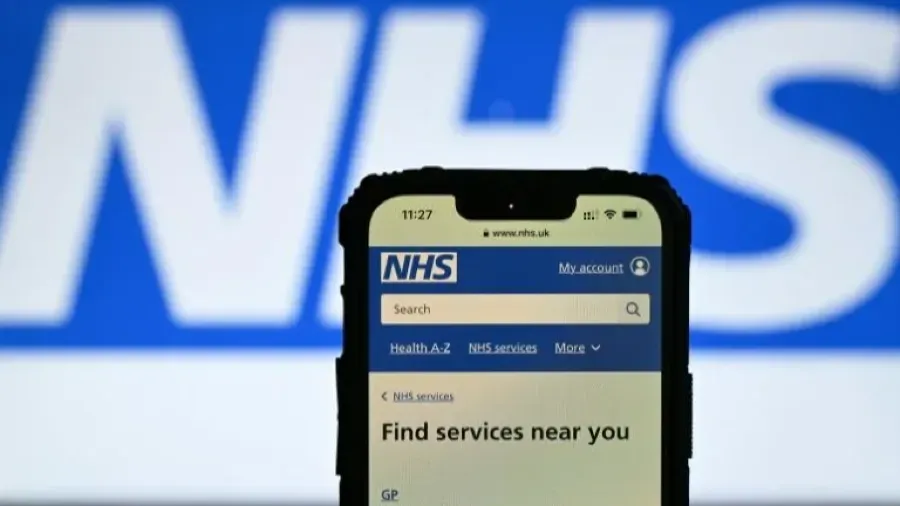 英國 NHS 陷「極度危險」 超級流感日住院 2660 人 醫生第 14 次罷工將登場的封面圖片
