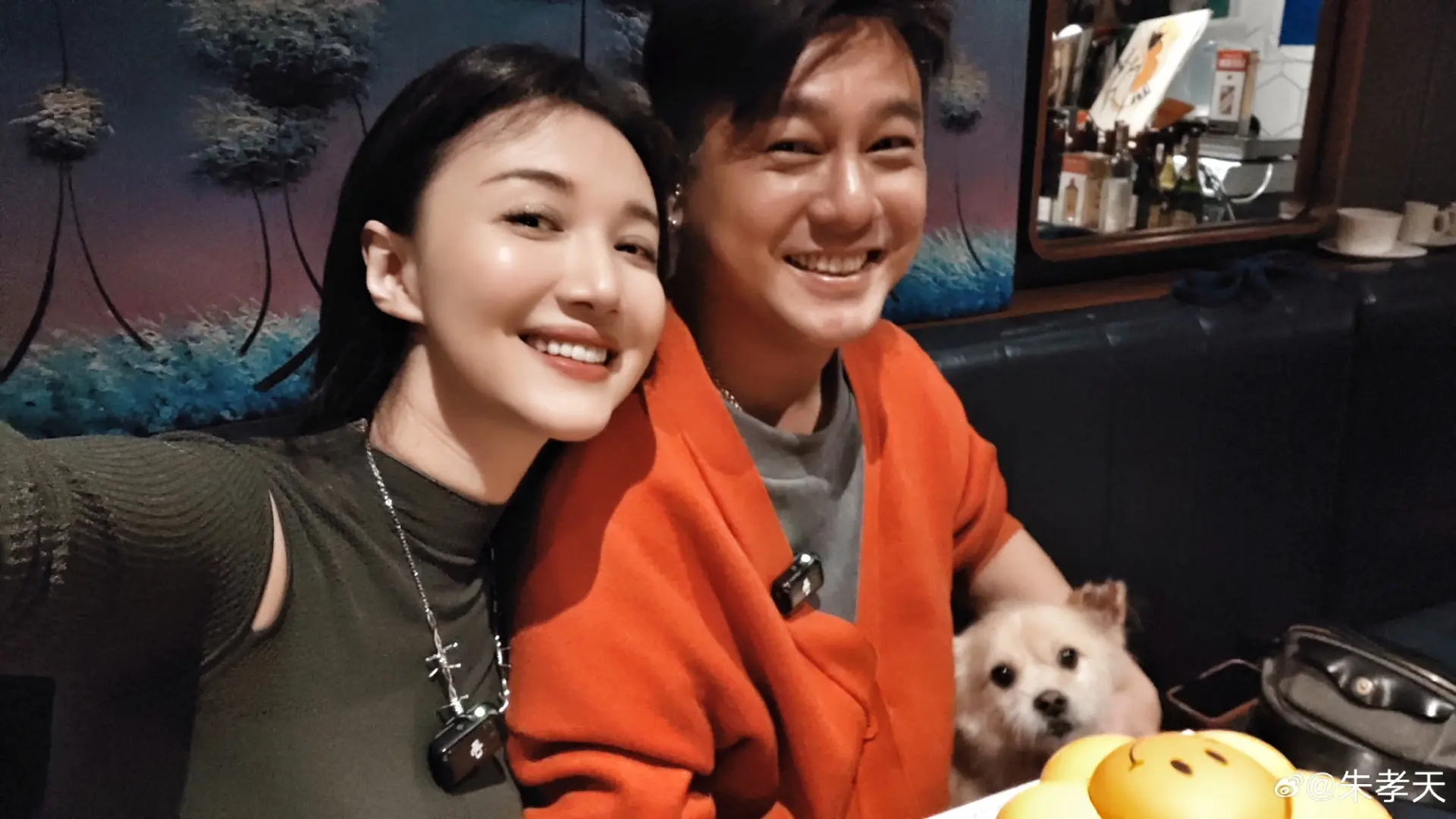 就在輿論持續升溫之際，朱孝天於25日晚間突然態度逆轉，在個人社交帳號發布澄清聲明。他在聲明中坦承，自今年9月F4合體話題發酵以來，持續遭受網絡暴力侵擾，精神承受巨大壓力，不僅干擾工作節奏，更波及家人生活，導致身心俱疲。(圖：朱孝天@微博)