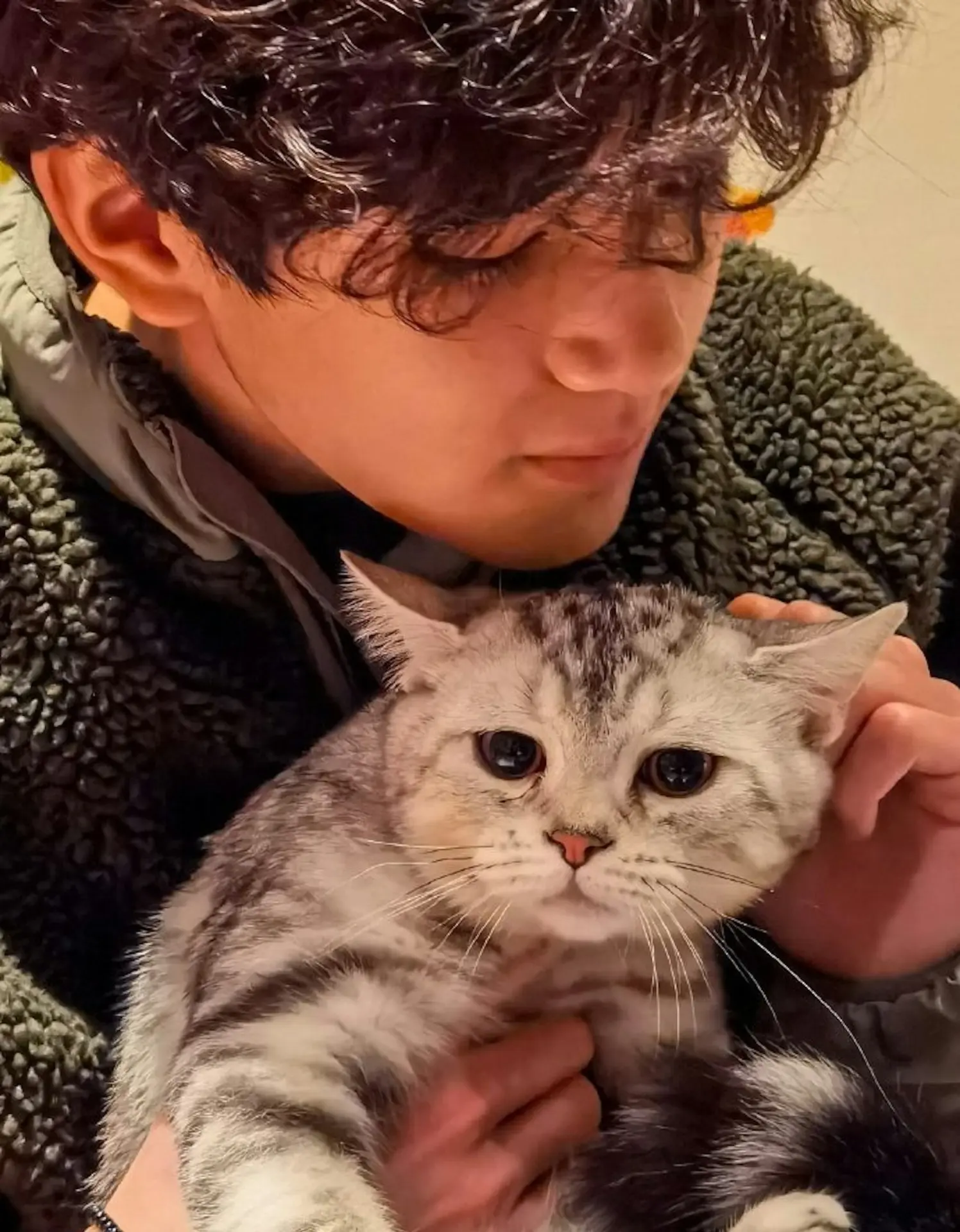 作為星二代，張慕童的求學之路同樣備受關注。他畢業於香港國際學校（HKIS），這所創校超過 50 年的頂級國際學校採用美式課程。(圖：cheung_morton@IG)