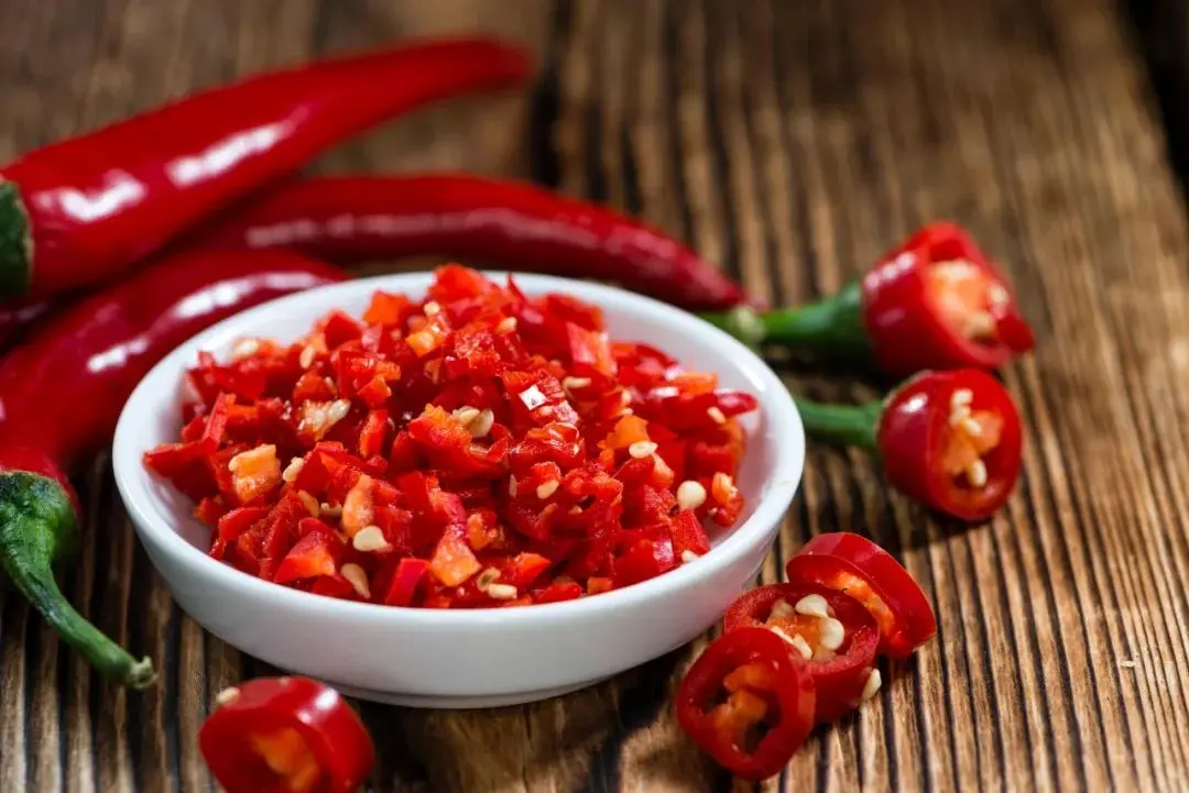 為什麼辣椒能辣到屁股發燙，芥末卻嗆到腦殼疼？（示意圖來源：網絡）