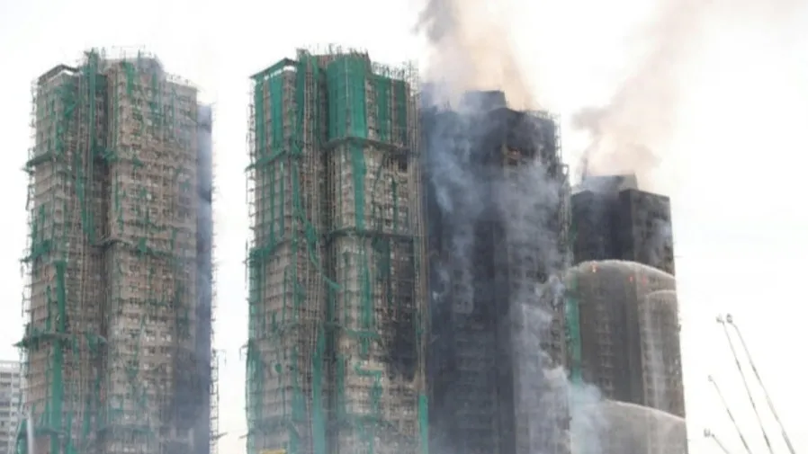 大埔宏福苑5級火逾月 百餘災民聯署致函特首 盼原址重建的封面圖片