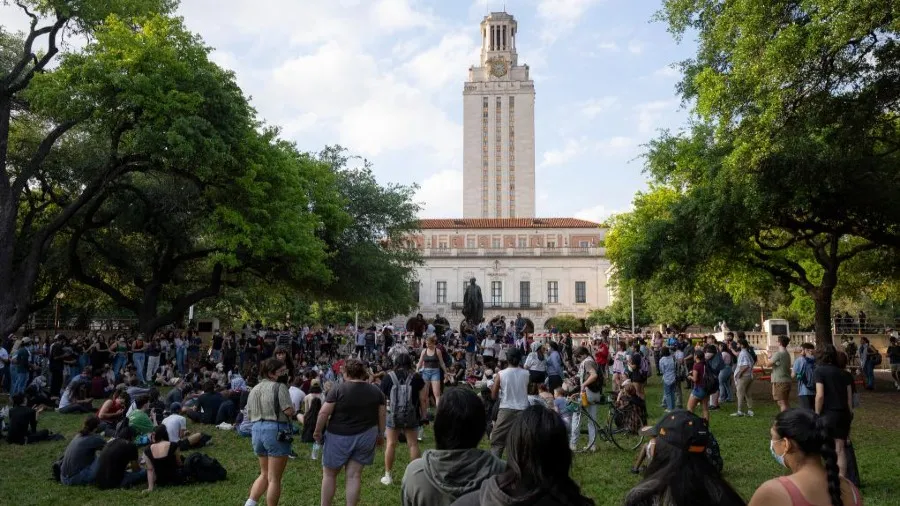 拿不到簽證 國際學生銳減 全美大學財務面臨困境的封面圖片