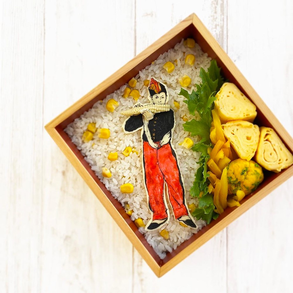 松浦美喜（Miki Matsuura）創作的「愛德華・馬奈 - 吹笛子的少年」便當。（來源：ig@nancychanne）