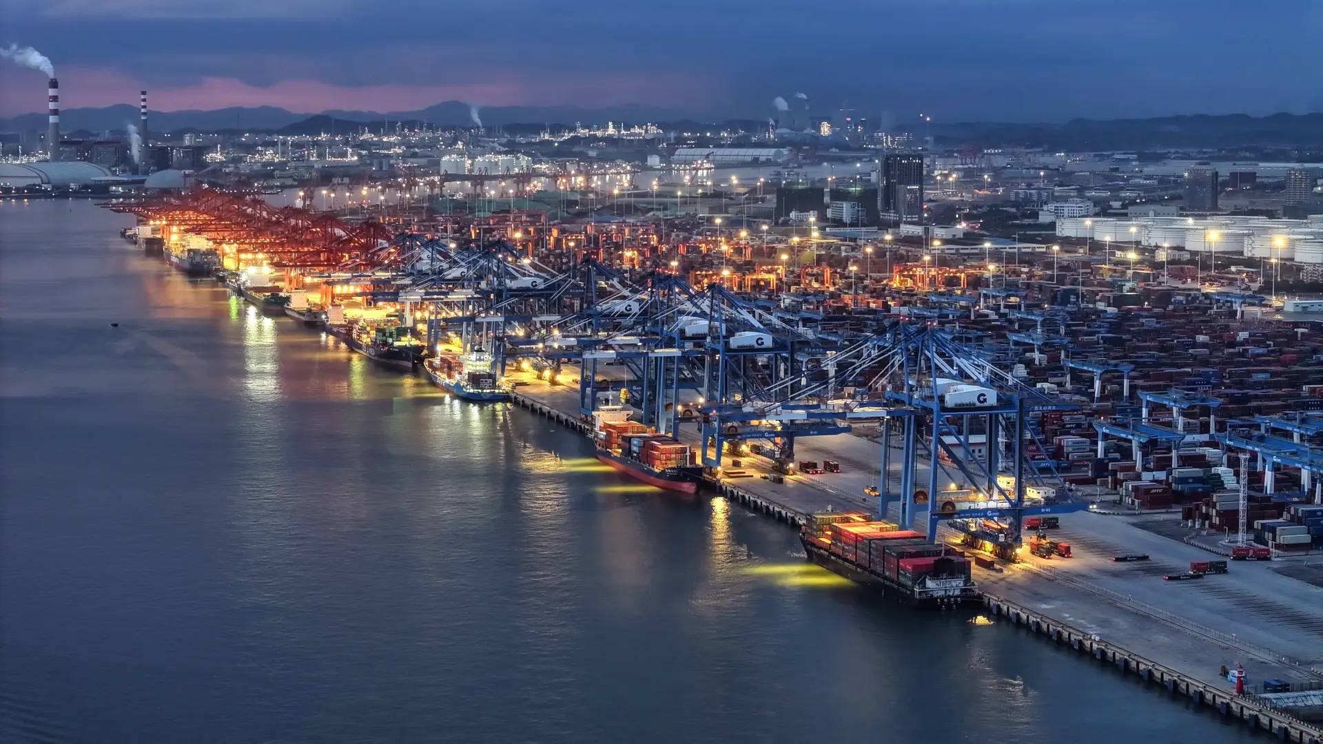 中國將對美國提高船舶特別港務費。這不只是針對掛上美國國旗的船隻。對於美國控股超過25%的船，也一併含蓋在內。(圖：新華社)