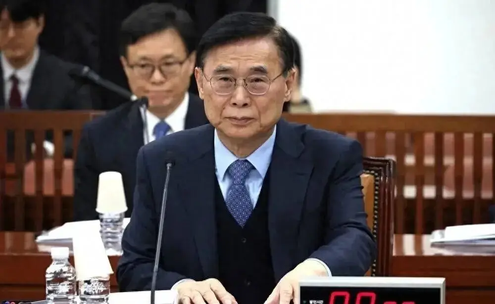 韓國國家情報院院長李鐘燮的訪華計劃亦被中方暫緩擱置。