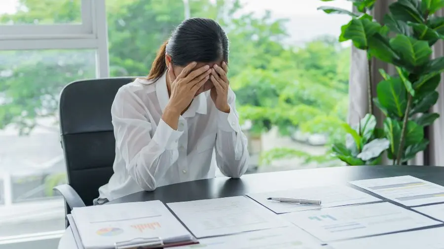 持續的疲勞、倦怠以及精神痿靡，經常無法通過休息獲得改善