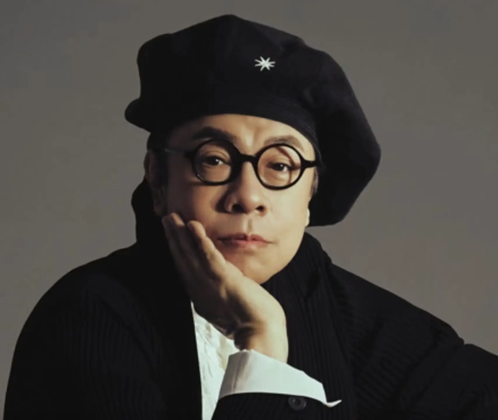 隨著這次長文回應曝光，蔡康永過往的爭議言論再次被網民翻出，當中包括早年金馬獎相關言論，以及《康熙來了》節目中引發爭議的片段，不少意見認為其立場爭議由來已久。(圖：蔡康永﻿@FB)