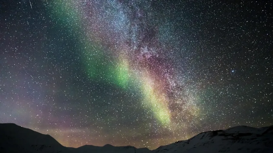 極光竟是亡國預言？歷史上讓王朝膽顫的紅光兇兆的封面圖片