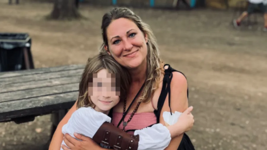 多種藥物+心臟病，是美國女律師機上猝死的真兇？調查結果藏揪心細節的封面圖片