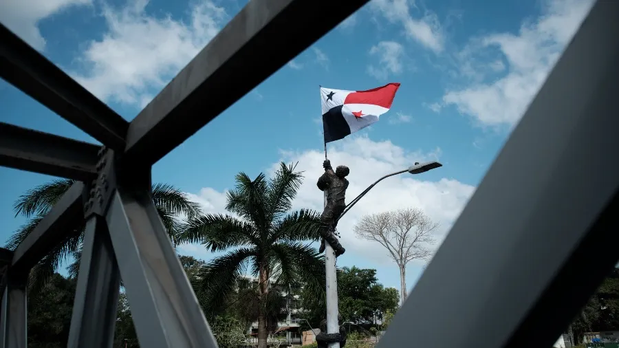 巴拿馬港口裁決的警示：從契約精神看國際投資風險的封面圖片