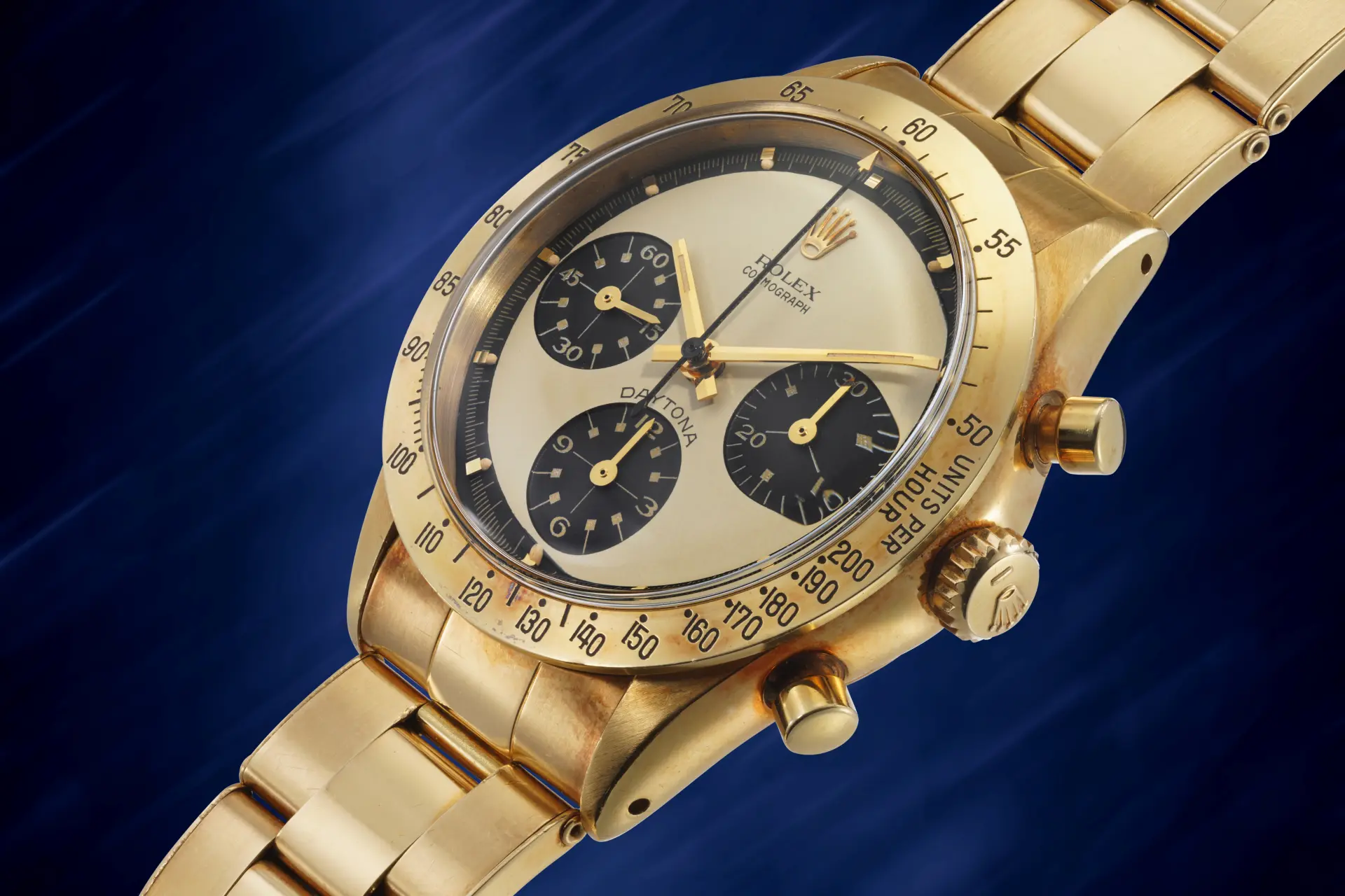勞力士（Rolex）1967年製的Cosmograph Daytona型號6239「Golden Pagoda」拍出4,152萬元。（來源：富藝斯）