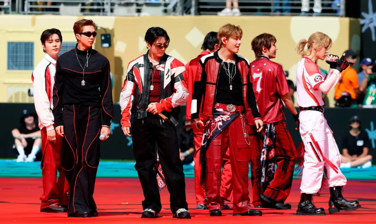 2026 FIFA世界盃One Goal慈善拍賣落幕，BTS Jimin舞台上衣以11萬美元高價成交，力壓美斯簽名球衣，與決賽用球並列全場最高價，眾多明星藏品成拍賣亮點。（來源：網絡）