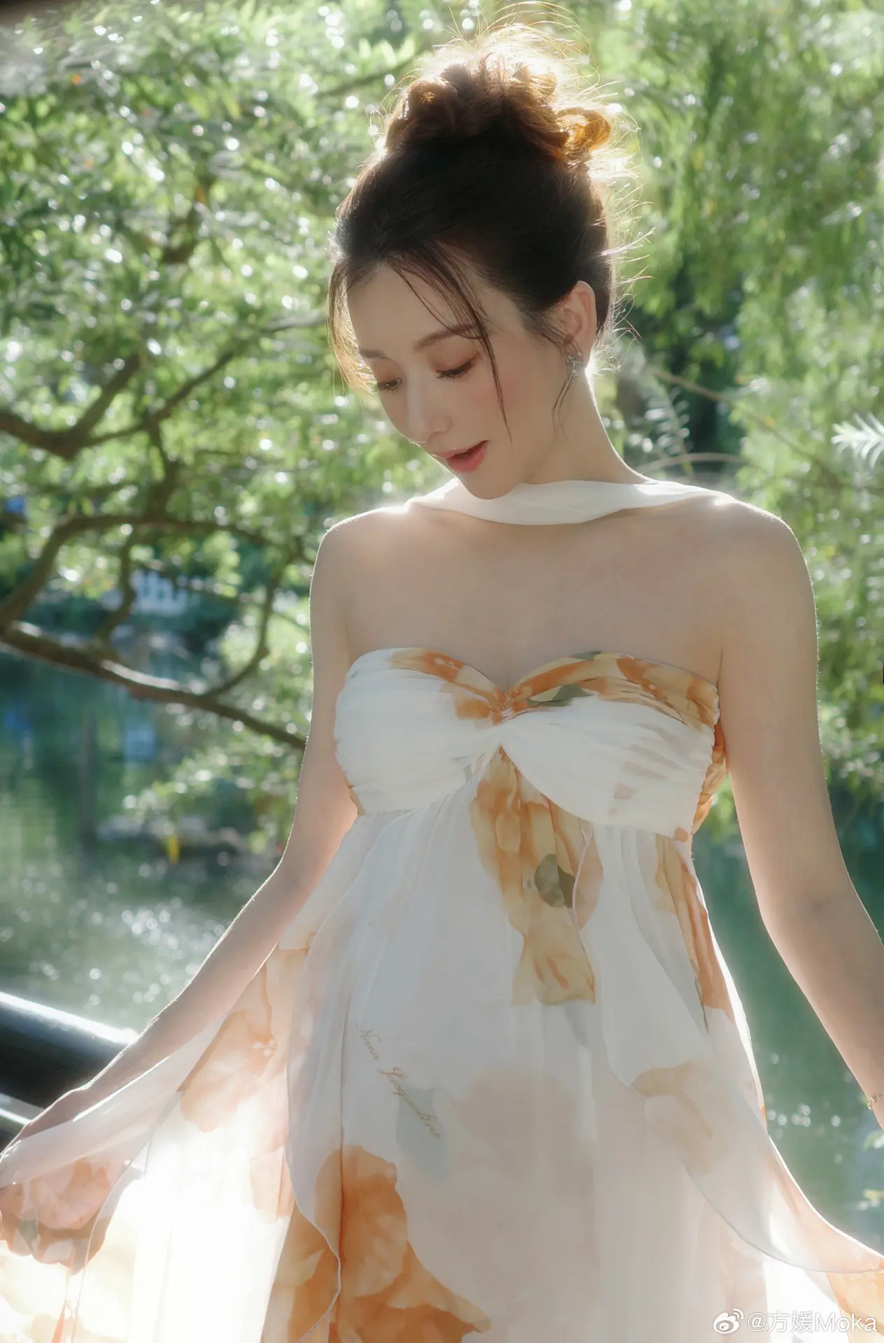 方媛懷孕前體重約 42.5 公斤，如今已到孕晚期，體重僅為 48 公斤，整個孕期體重增加不到 5.5 公斤 。(方媛微博)