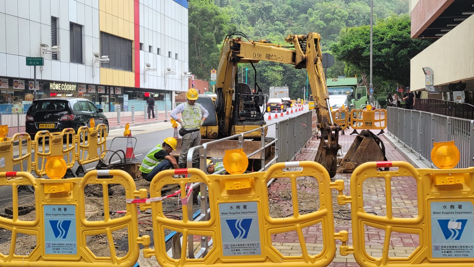 水務署工程人員正在搶修。