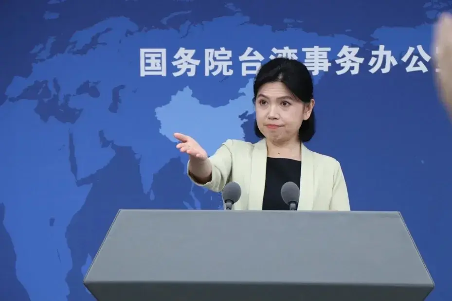 國台辦發言人朱鳳蓮表示，民進黨當局編造謊言，惡意炒作，企圖制造「寒蟬效應」、恐嚇台灣民眾。 (聯合報)