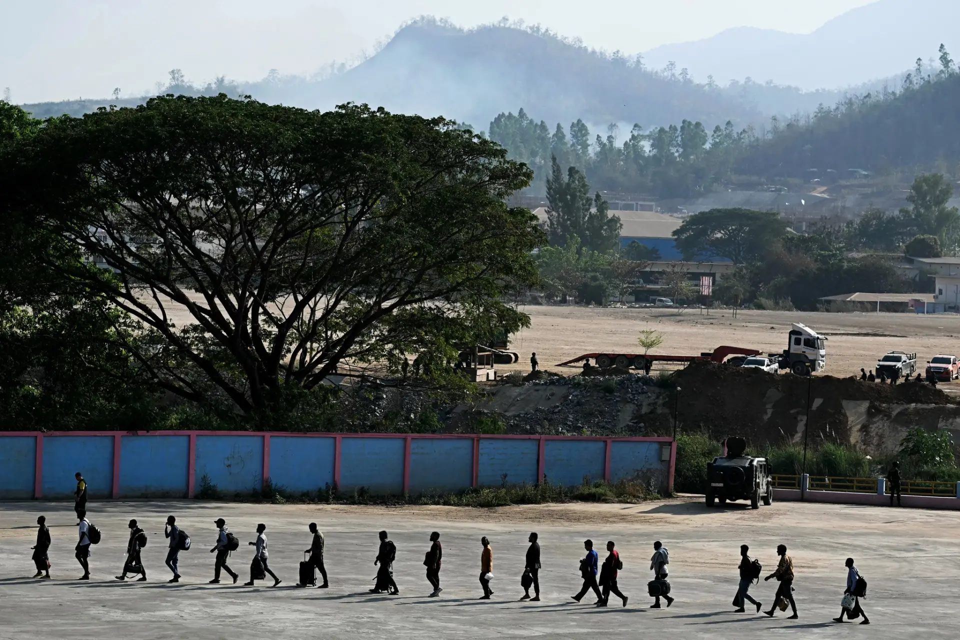 聯合國 2023 年的報告指出，緬甸目前估計約有 12 萬名人口販運受害者被囚禁於詐騙園區內，這些受害者主要來自越南、印度、斯里蘭卡，以及部分俄羅斯和東歐地區。(圖：網絡翻攝)