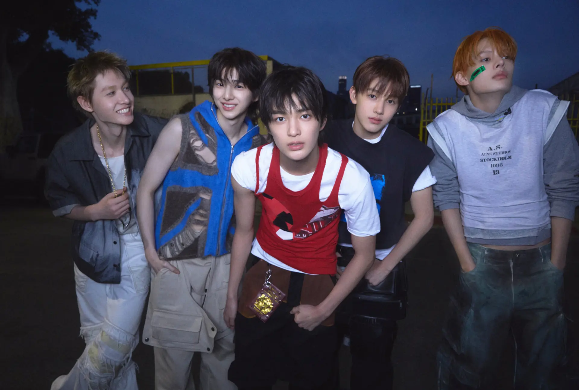 CORTIS 的團名取自「COLOR OUTSIDE THE LINES」的縮寫，寓意「突破框架、自由思考」，這一理念從團體誕生之初便深刻體現。(圖片：CORTIS_BIGHIT@微博)