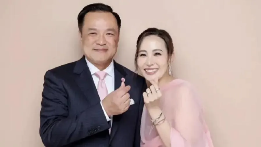 泰國新總理夫人的「多重身份」:咖啡店東家、時尚能手,背後還有這些故事?的封面圖片