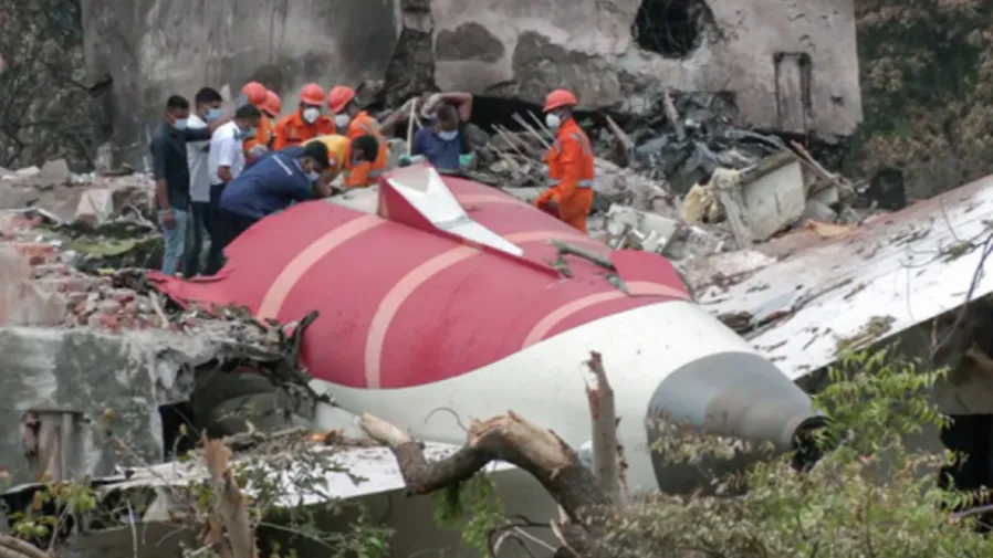 印航空難初步結果:墜機前發動機燃料被切斷 家屬不接受的封面圖片