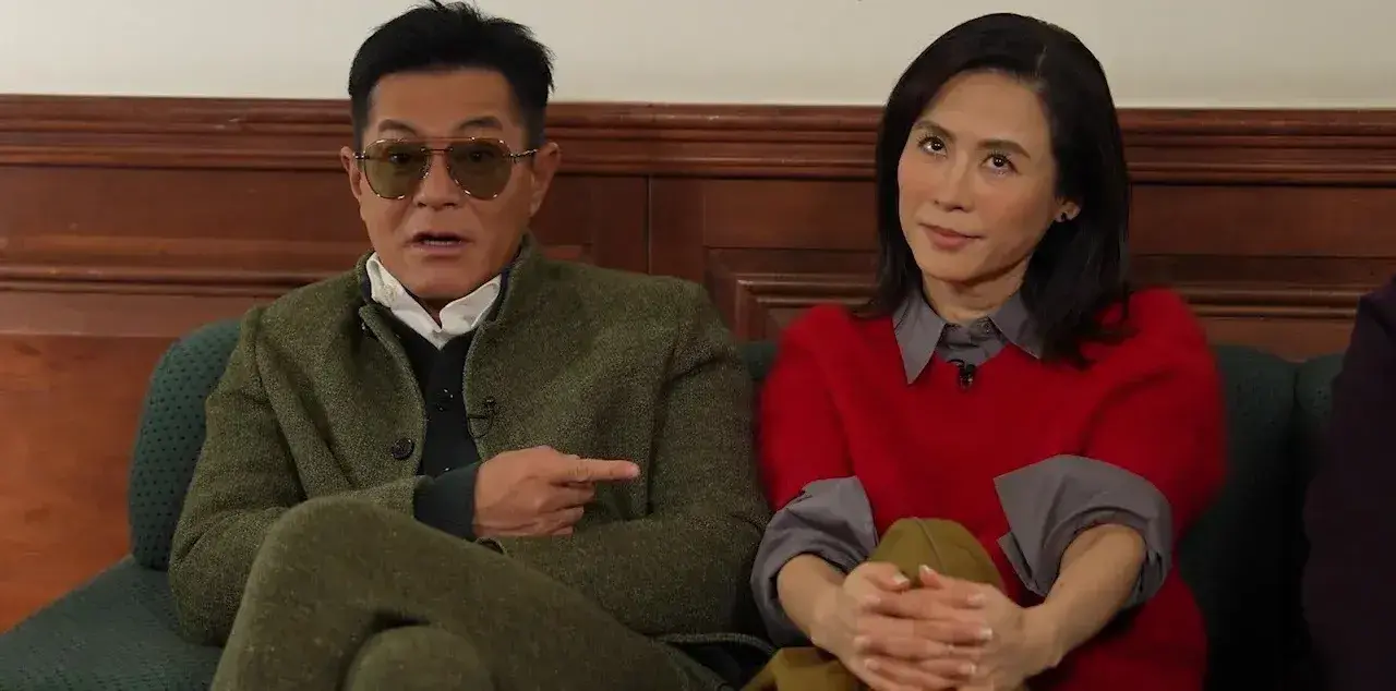 節目「本尊 Fact Check」環節中，區永權求證古天樂是否如傳聞所指「唔畀人齕得」，古天樂即時反應強烈，指着宣萱笑言「佢嗰日唔齕過我唔開心」。面對「是否唯一能在鏡頭前齕古仔」的追問，宣萱尚未回應，古天樂已搶先澄清「佢唔對住鏡頭都係齕㗎喇」。(圖：TVB)