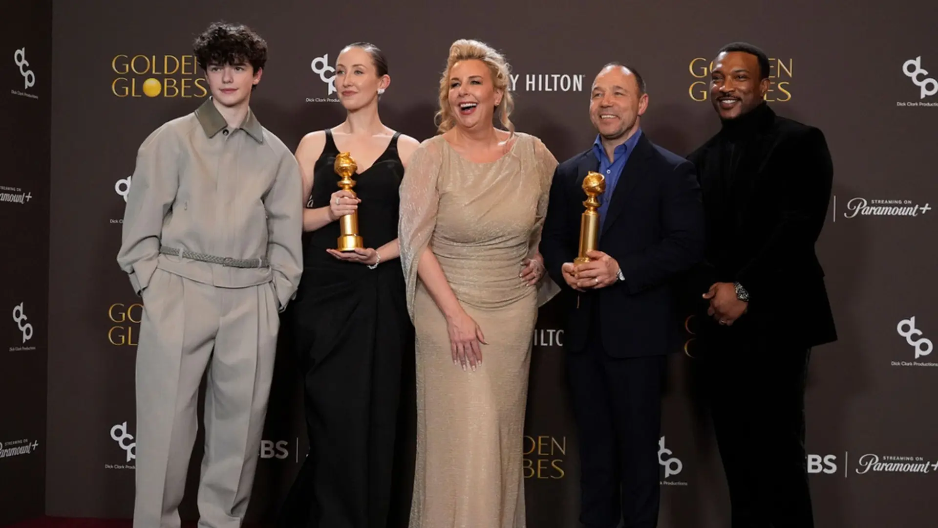 Stephen Graham憑《混沌少年時》奪得迷你劇集或電視電影最佳男主角，Owen Cooper與Erin Doherty則分別拿下電視劇最佳男、女配角，三人皆為首次提名金球獎即獲獎。(圖：網絡截圖)