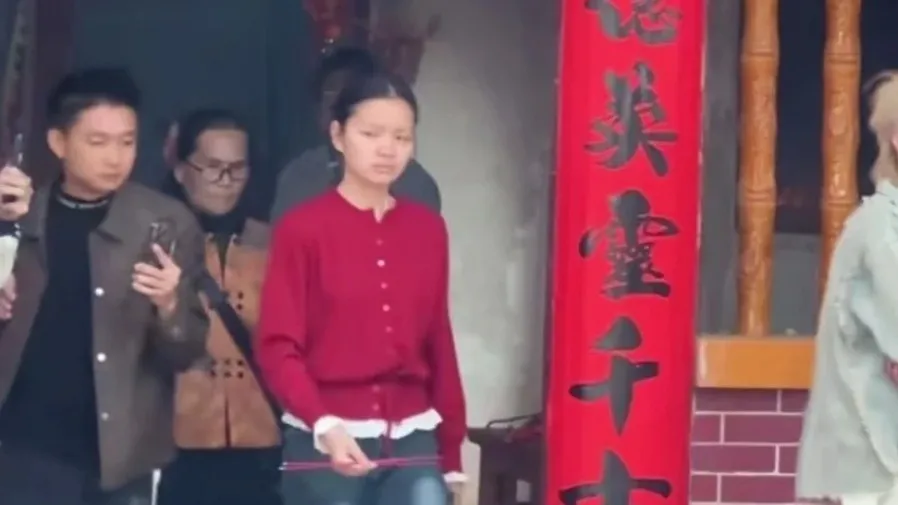媽祖來了都得挨兩巴掌？湛江媽祖巡遊被資本搞砸，許姓老闆遭沿海商人聯合抵制！的封面圖片