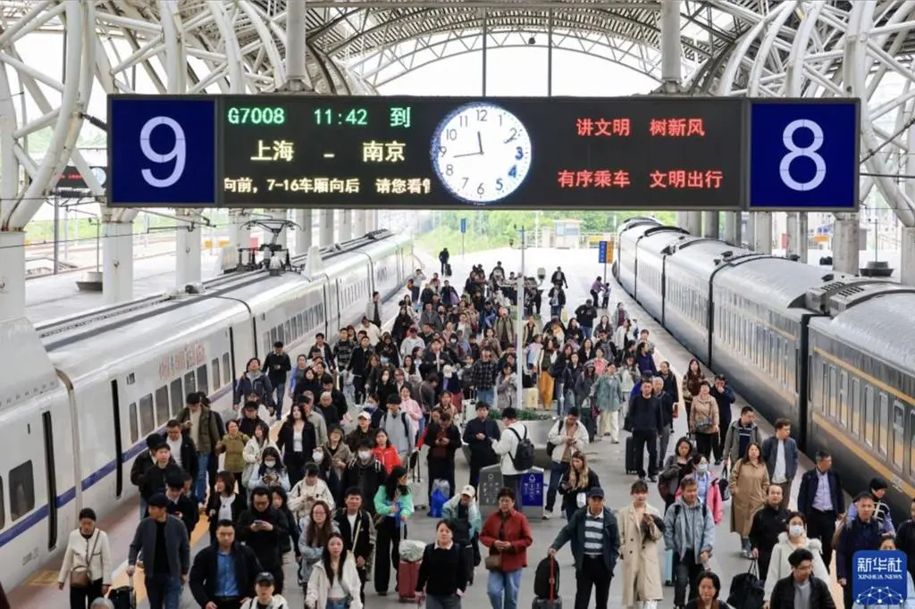 中國鐵路暑運狂送9.54億人，外籍客暴增32％！外媒認證：比飛機還受歡迎。（新華社）