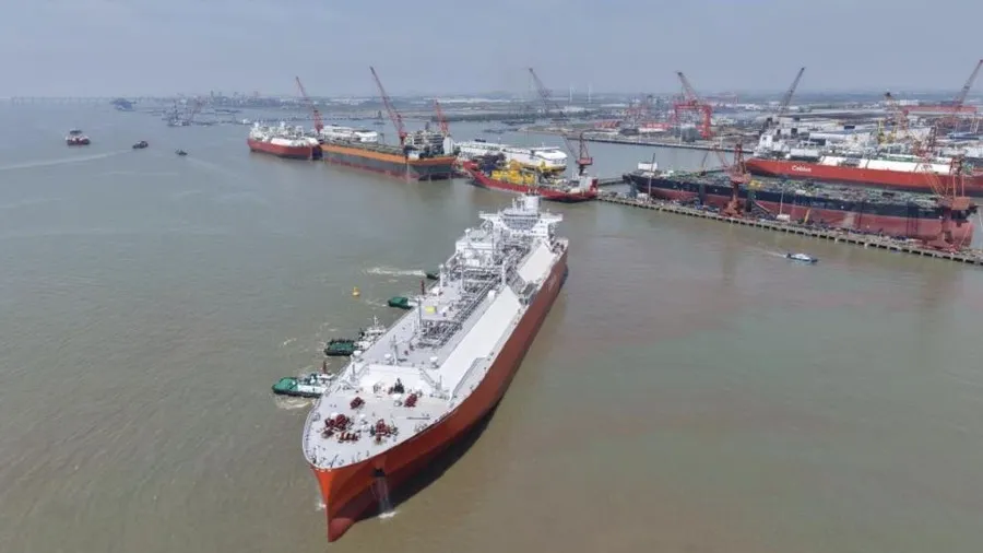 中國最大 18 萬立方公尺 LNG 船「喬治敦號」交付 挑戰韓國造船霸權的封面圖片