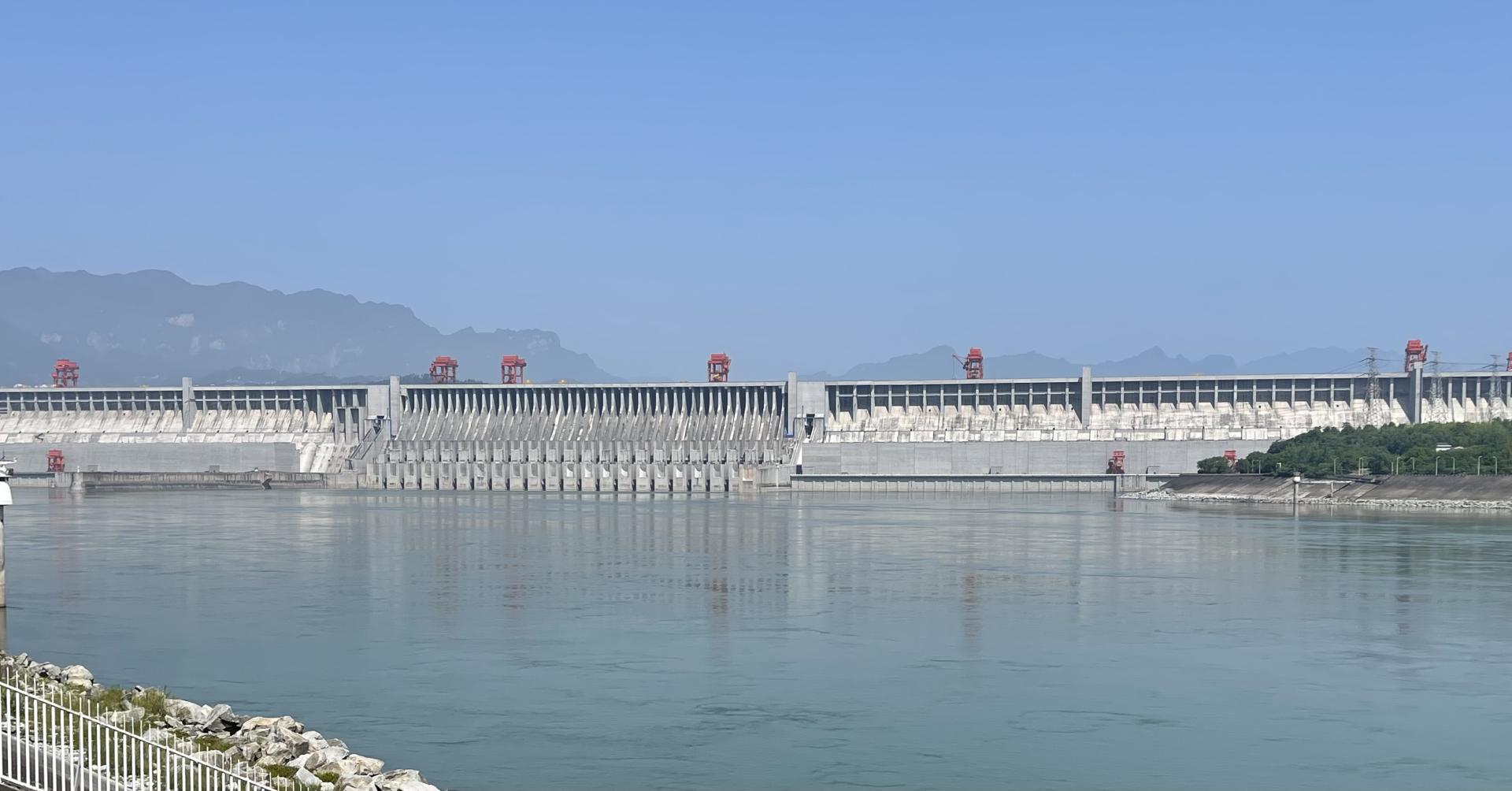 雄偉的長江三峽大壩。王善勇攝