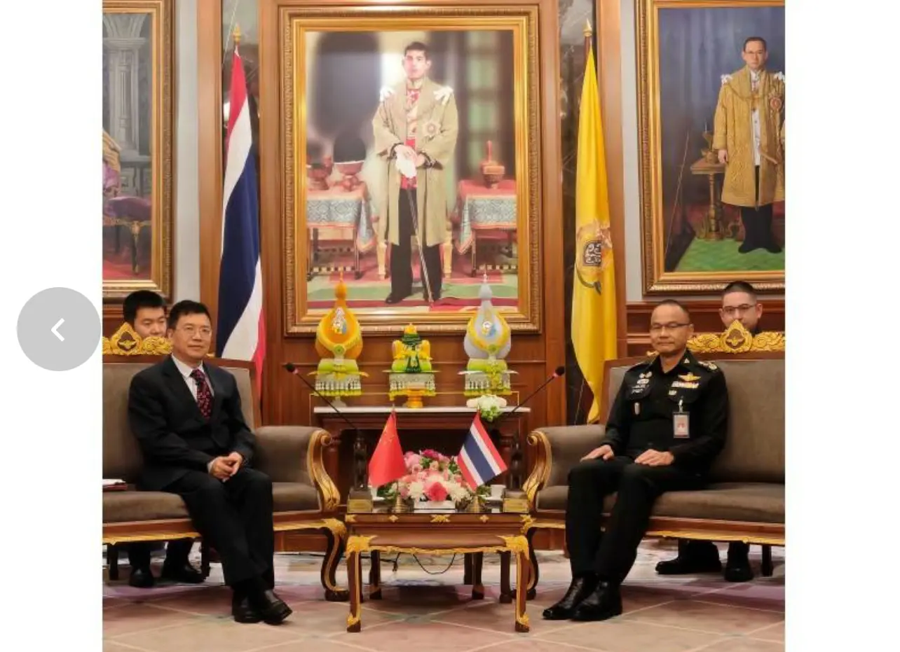 外交部亞洲事務特使鄧錫軍早前曾訪問商討泰柬問題。(圖/外交部)