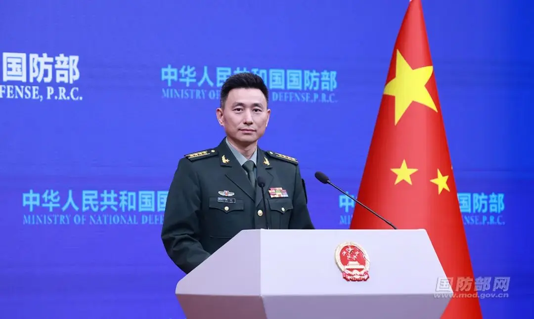 國防部 4 月 30 日下午舉行新聞發布會，發言人張曉剛大校回答記者提問。