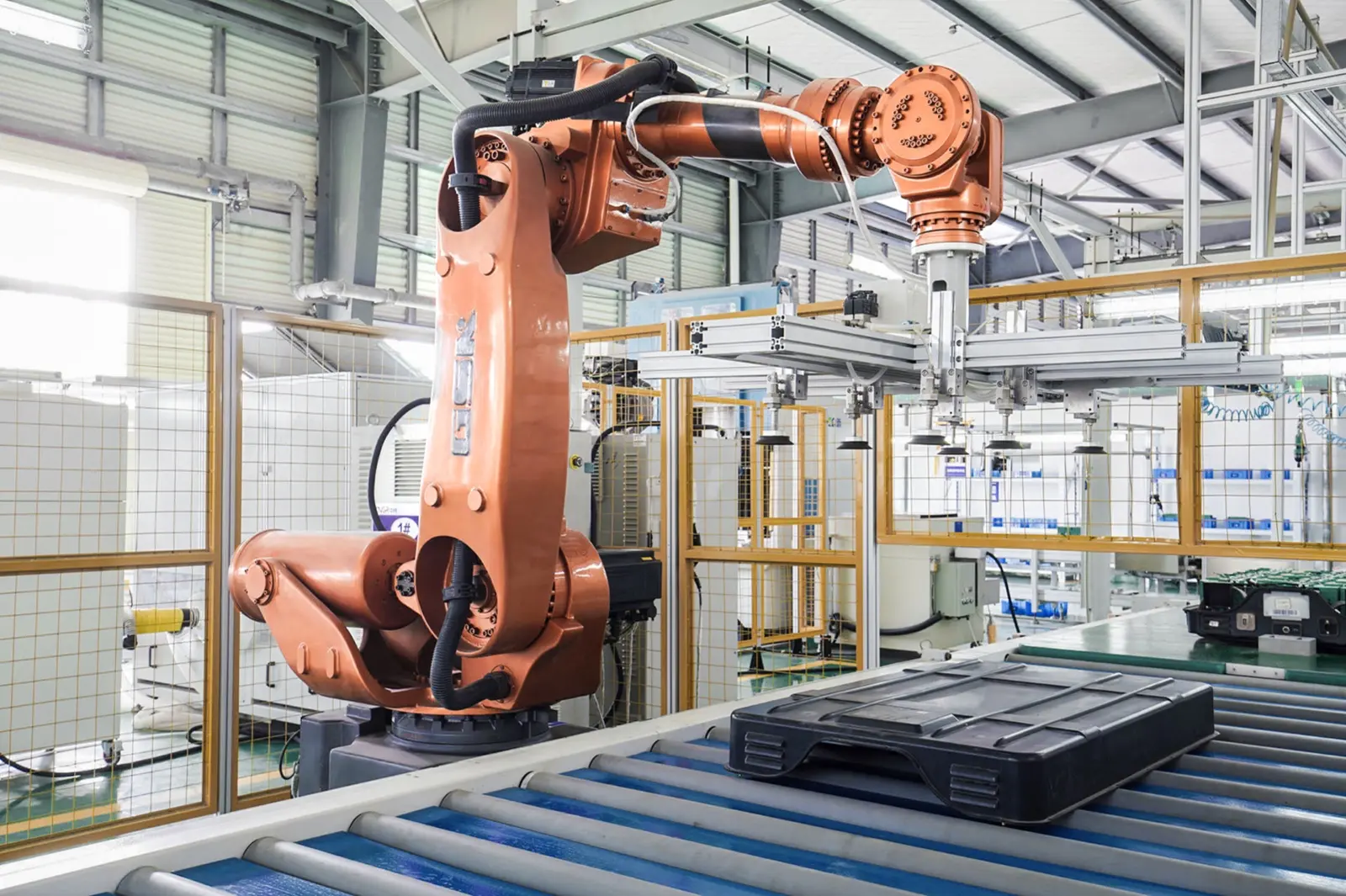 中偉新材 A 股中偉股份（深：300919）11 月 6 日收報 45.83 元人民幣，折合港元約 50.05 元，較 H 股招股價區間（34 元至 37.8 元）溢價 32.4% 至 47.2%。(圖：中偉新材官網)