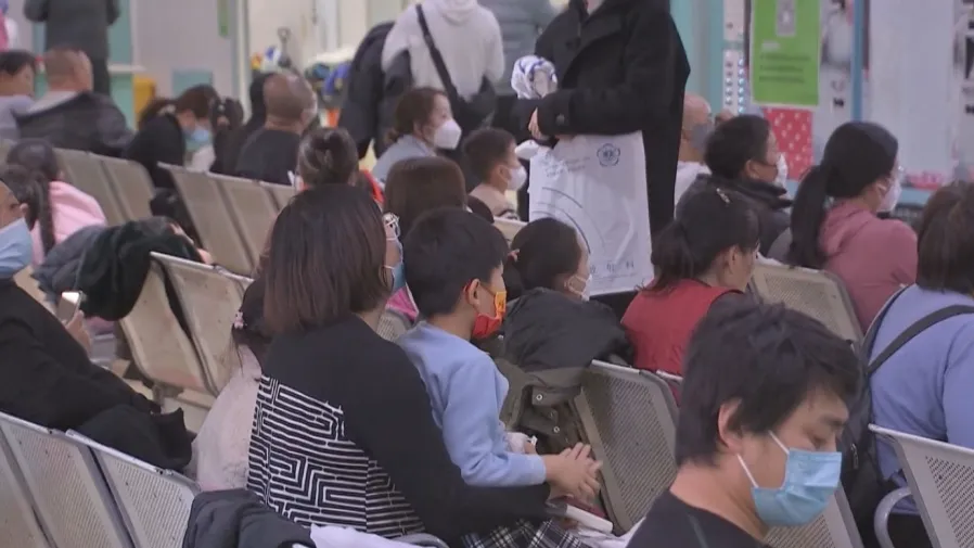 鼻病毒肆虐內地 嬰幼兒及長者北上出行留意｜感傳染力超流感 抗生素無效 高危族預防5招大公開的封面圖片