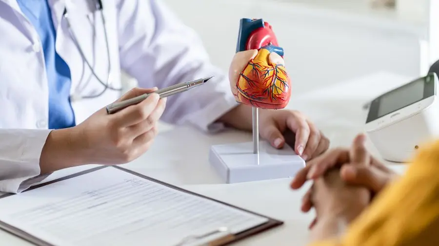 健康的生活方式和定期檢查，都是預防和控制心律不整的重要措施