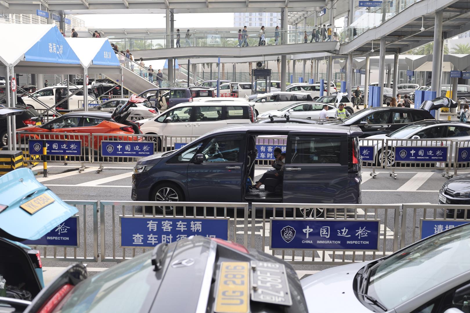廣東單牌車可預約停泊於港珠澳大橋香港口岸自動化停車場。(新華社)