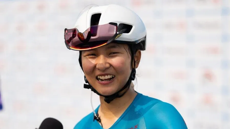 李思穎十五運衛冕女子公路單車金牌 獲75萬獎金｜小女車神實至名歸 羅淑佩親自打氣的封面圖片